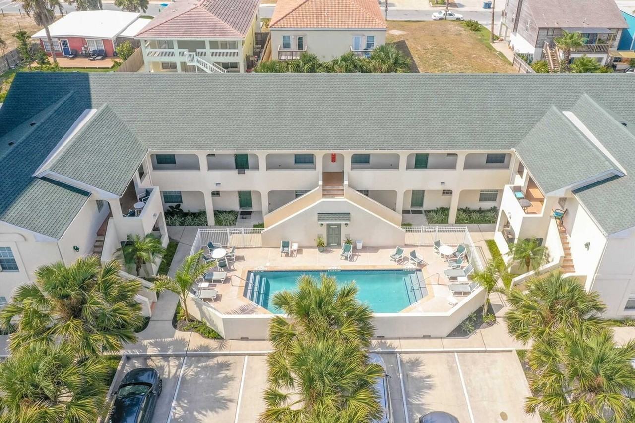 129 2 East Lantana Street #1255590P - Photo 2 of 30