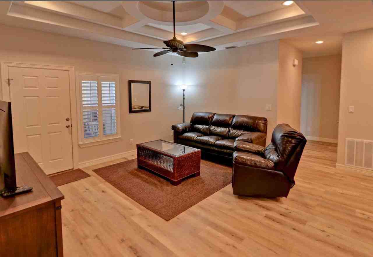 131 East Acapulco Street #1255591P - Photo 5 of 30