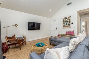 featured image of 727 Sonrisa St