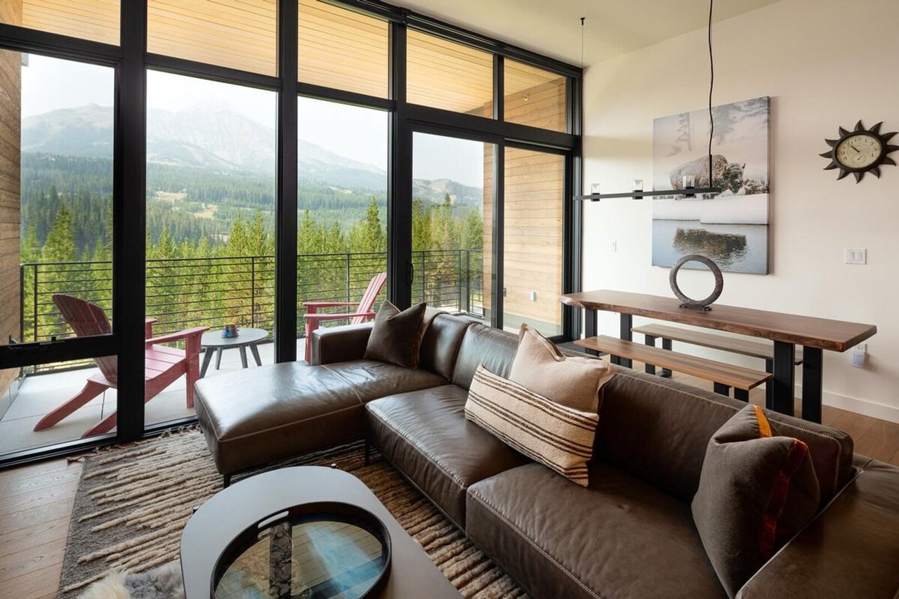 4 Lakewood Dr #1255662P - Photo 3 of 29