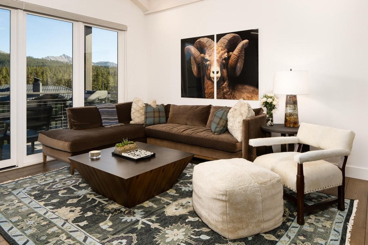 12 Wildwood Rd W #1255679P - Photo 3 of 19