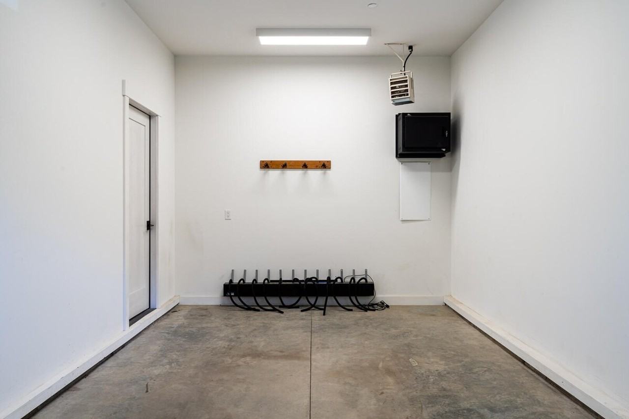 12 Wildwood Rd W #1255679P - Photo 4 of 19