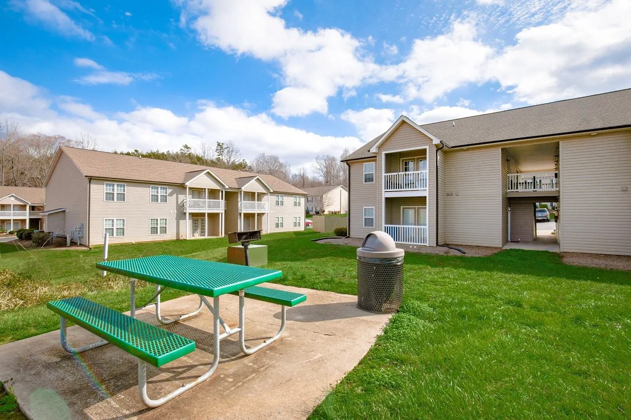 Matthew Grande - Photo 3 of 8