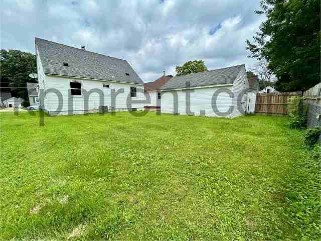 1109 3rd Ave Nw - Photo 2 of 14