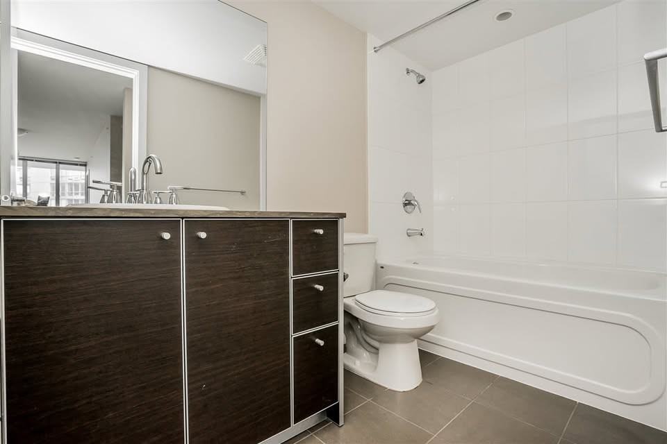 King George Blvd & 100 Ave #1204 - Photo 2 of 16