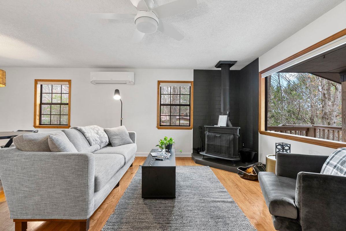 26 One Bluff Lane - Photo 2 of 18