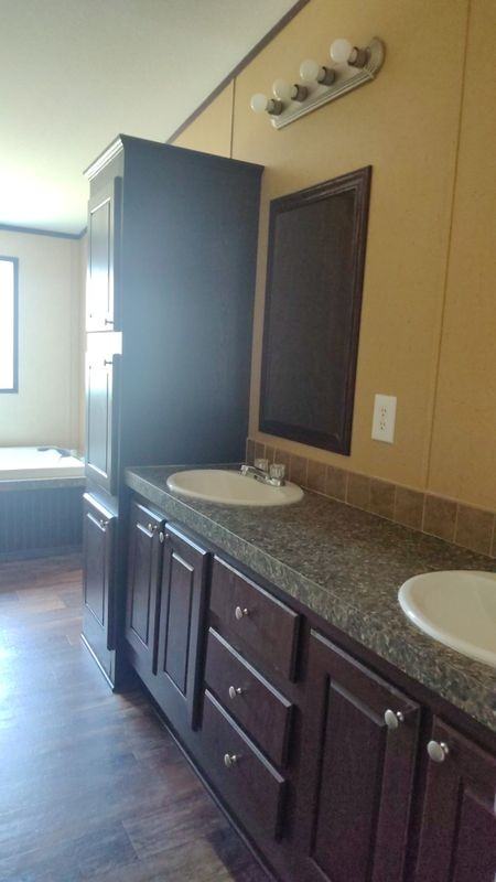 8996 Fm 775 ##B - Photo 3 of 5