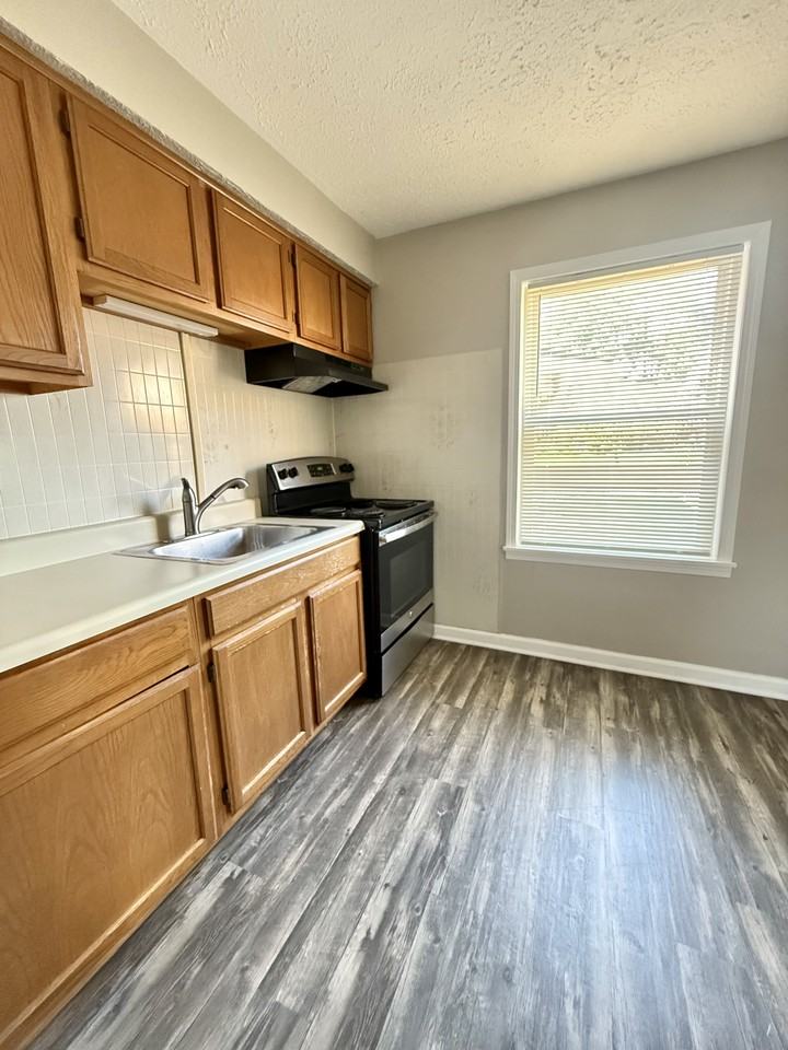 460 Woodward Avenue #4 - Photo 3 of 7