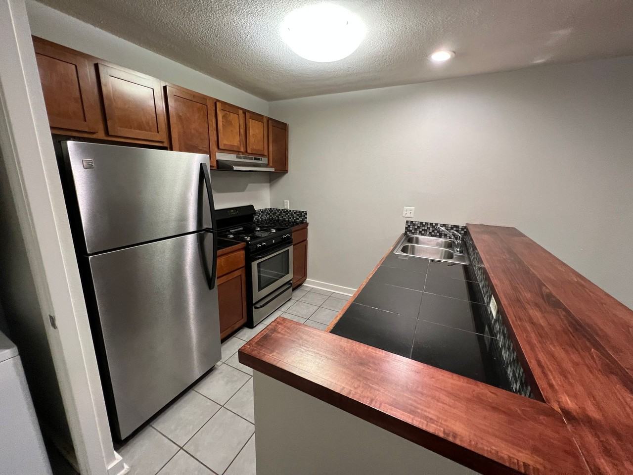 Nob Hill Homes - Photo 2 of 9