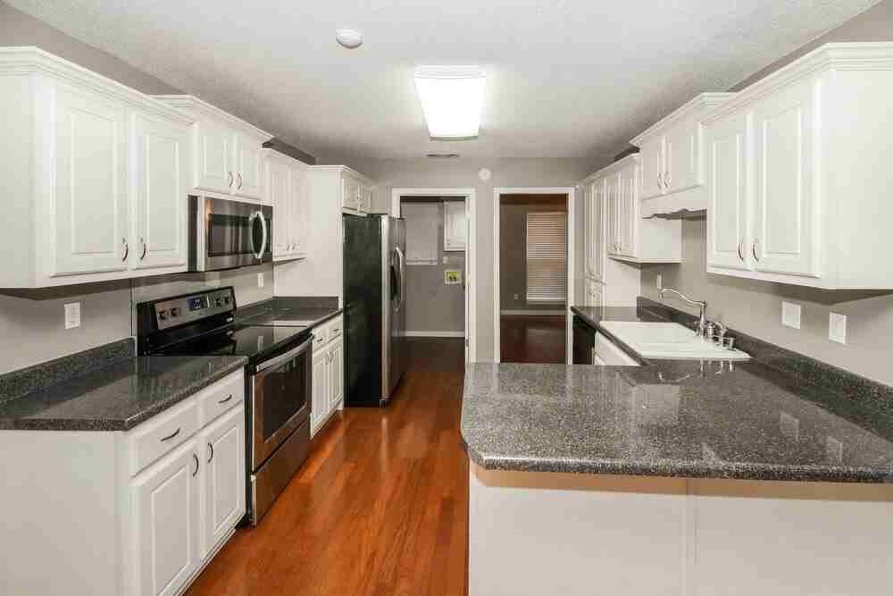 9410 Grove Rd - Photo 5 of 16