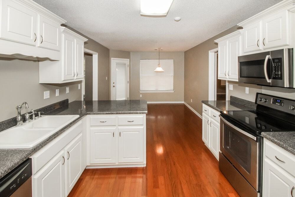 9410 Grove Rd - Photo 6 of 16