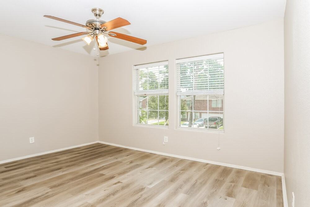 16770 N Thrasher Dr - Photo 5 of 17