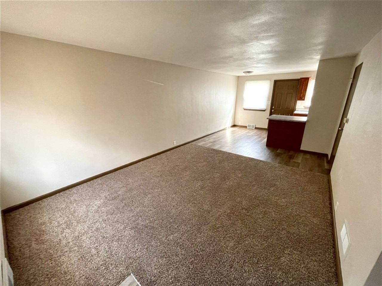 315 21st Street - Photo 5 of 10
