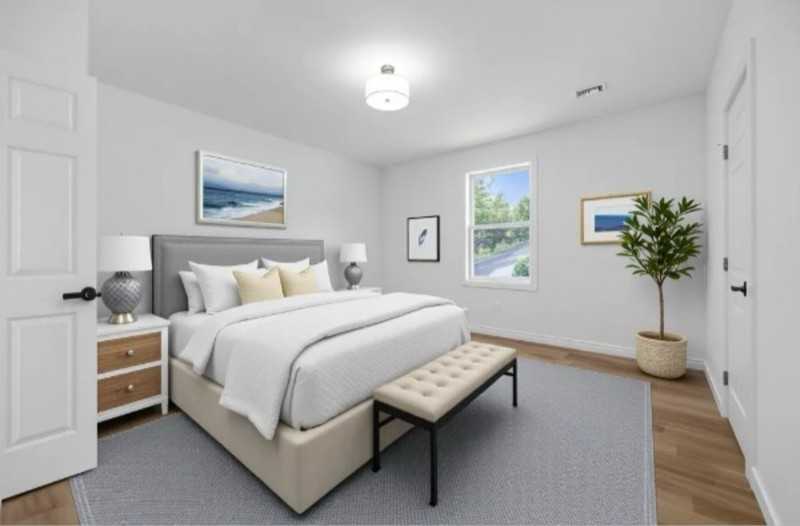 322 E 15th St - Photo 6 of 8