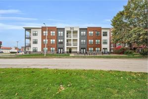 featured image of 301 W University Ave