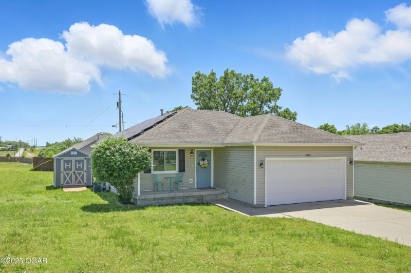 4206 W 27th St - Photo 2 of 17