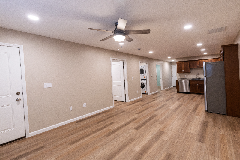 325 N Race St - Photo 2 of 12