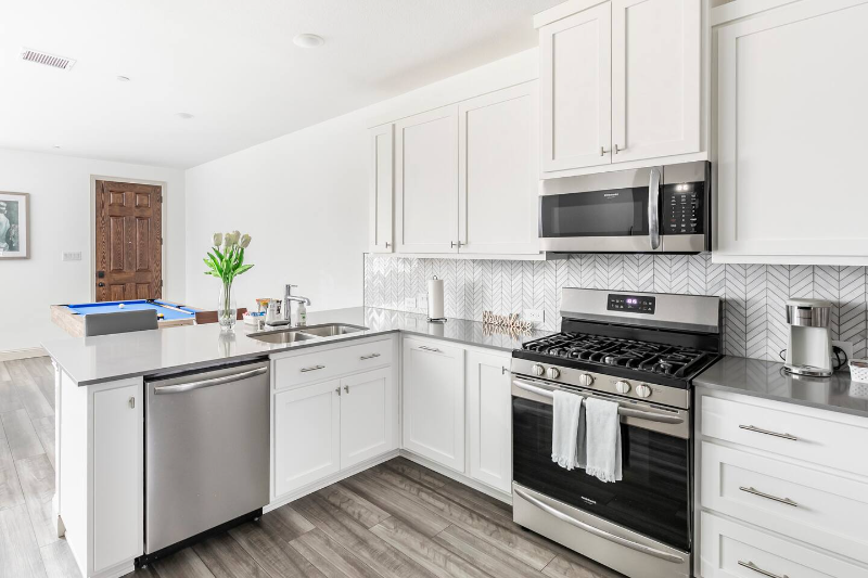 6045 Roper Road - Photo 7 of 21