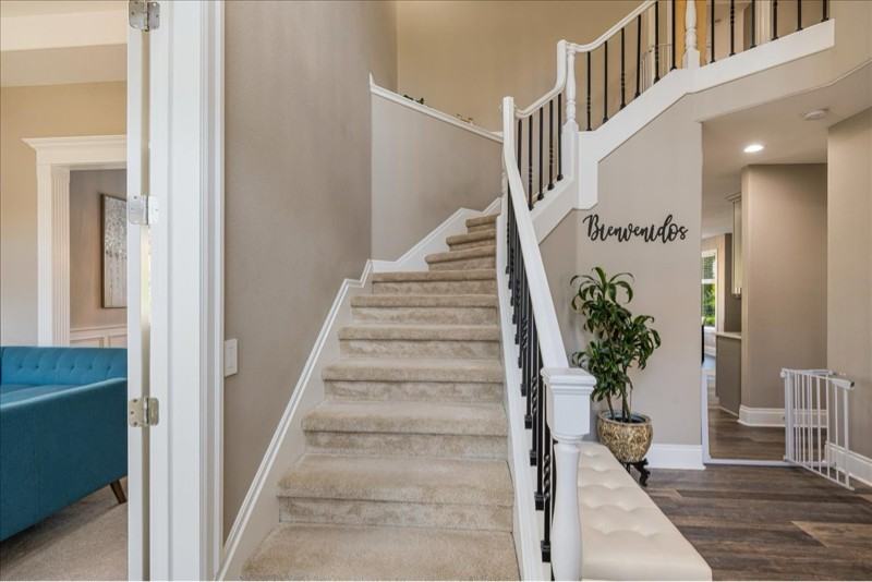 2340 Oakhurst Ln - Photo 3 of 25