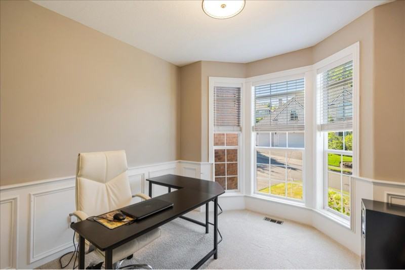 2340 Oakhurst Ln - Photo 4 of 25