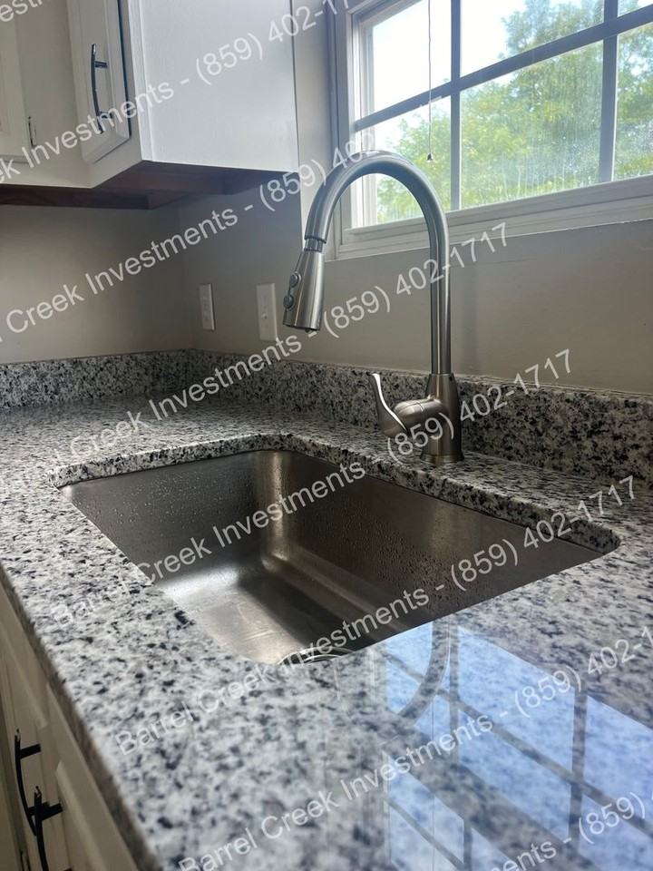 119B Highland Ct - Photo 2 of 10