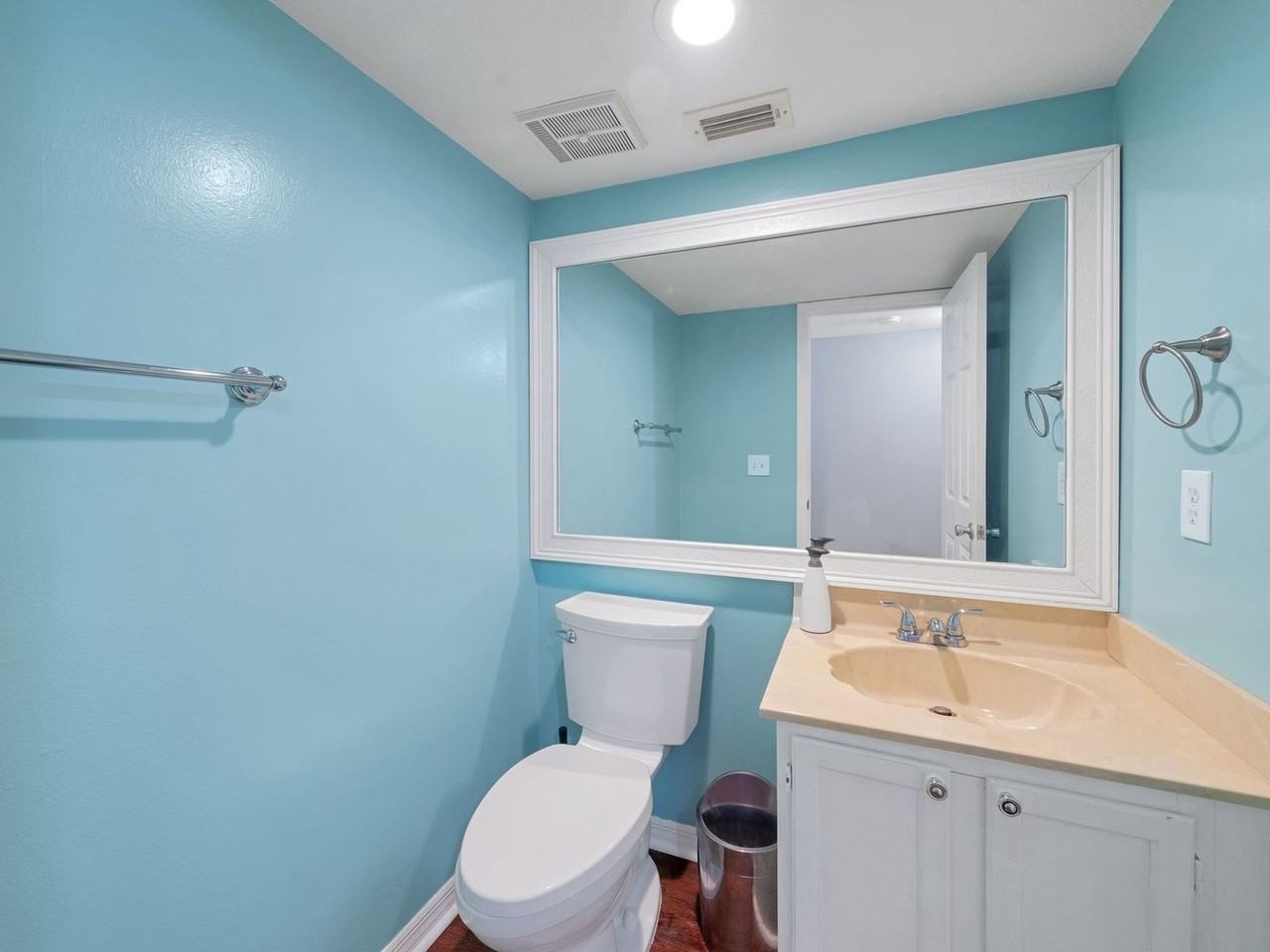 2758 Waymeyer Dr - Photo 6 of 32