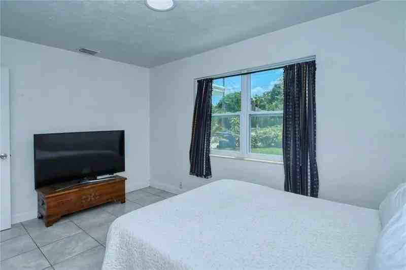 1428 16th St W #NA - Photo 6 of 25