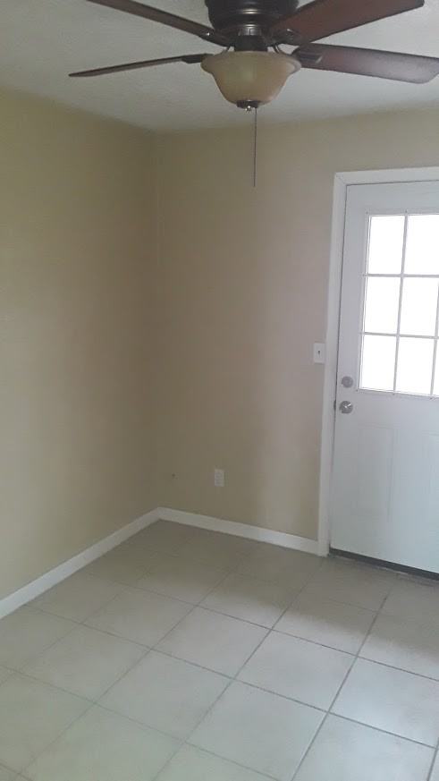 3638 E Monte Vista Dr #2 - Photo 3 of 14