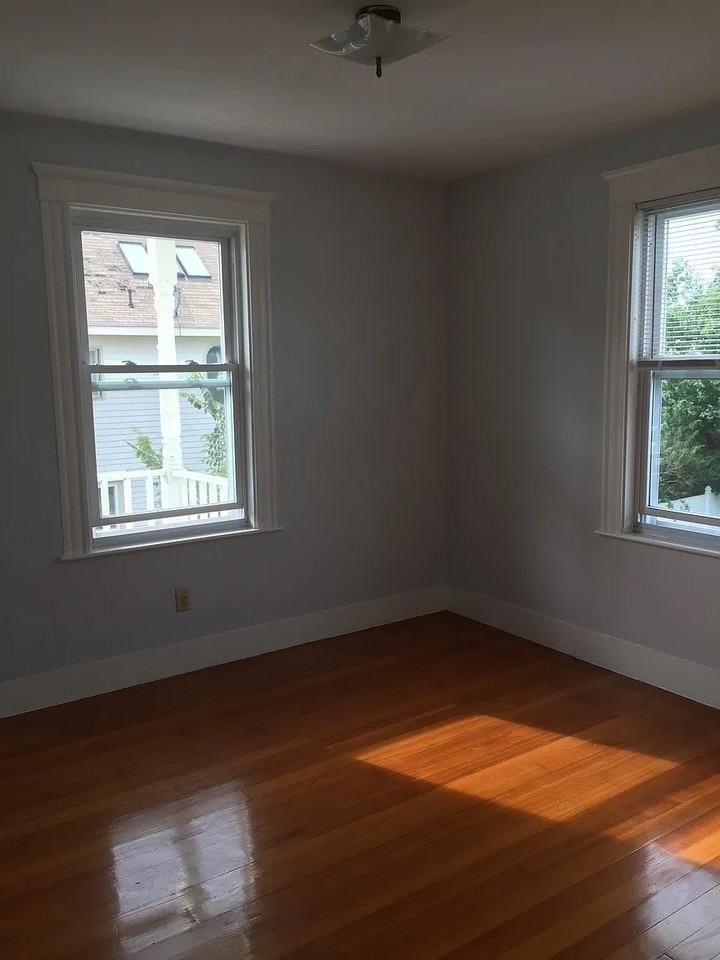 253 Humphrey St #2 - Photo 3 of 12