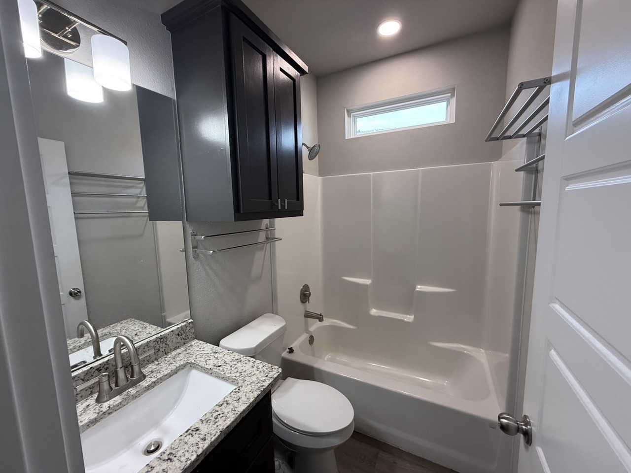 110 Crimson Ave #B - Photo 3 of 9