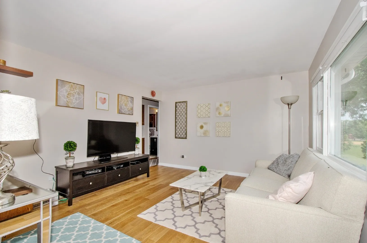 4826 N Linder Ave #3A - Photo 2 of 10