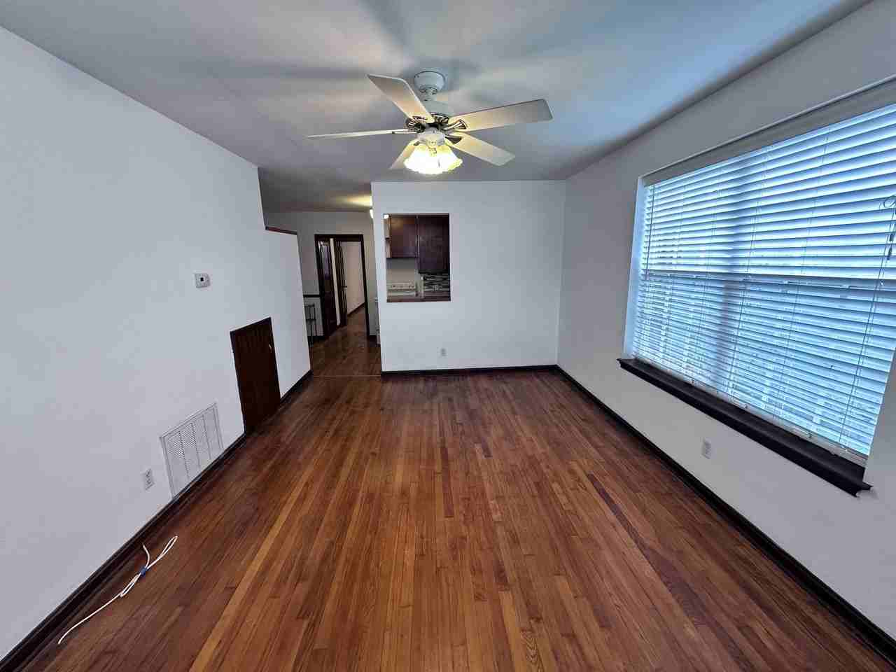 *** TWO WEEKS FREE*** Live Close to Everything – 1BR in Southside Jax - Photo 3 of 11