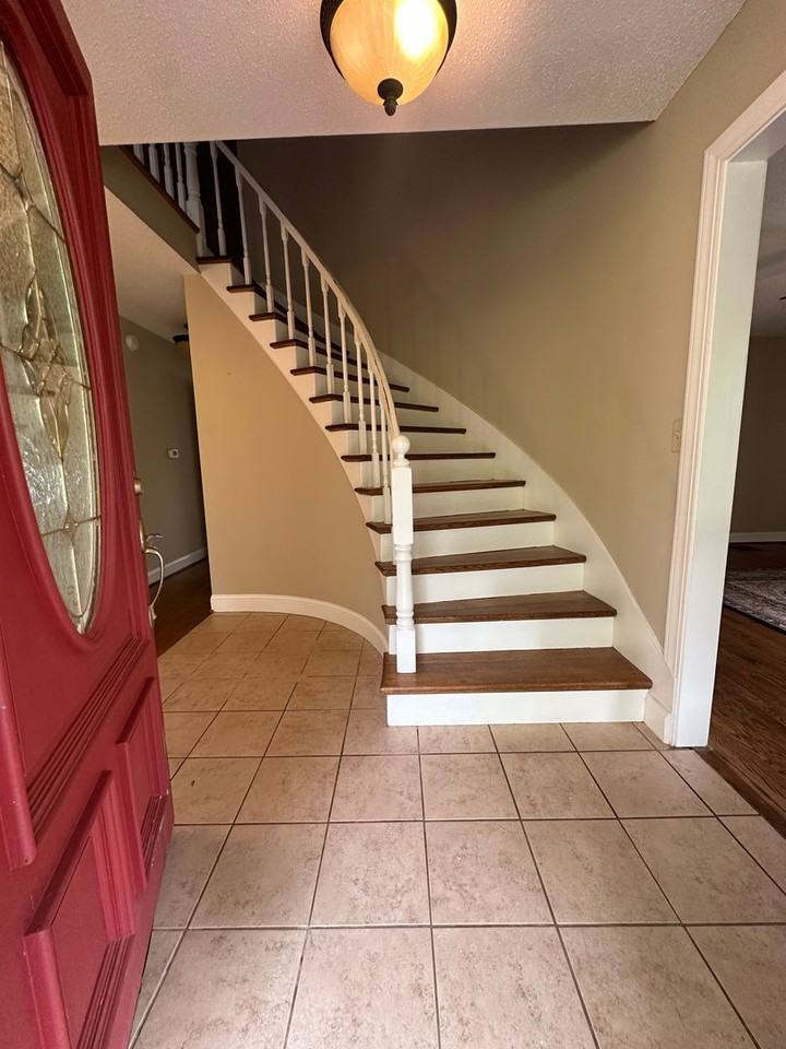 11 Harbeck Dr - Photo 3 of 27