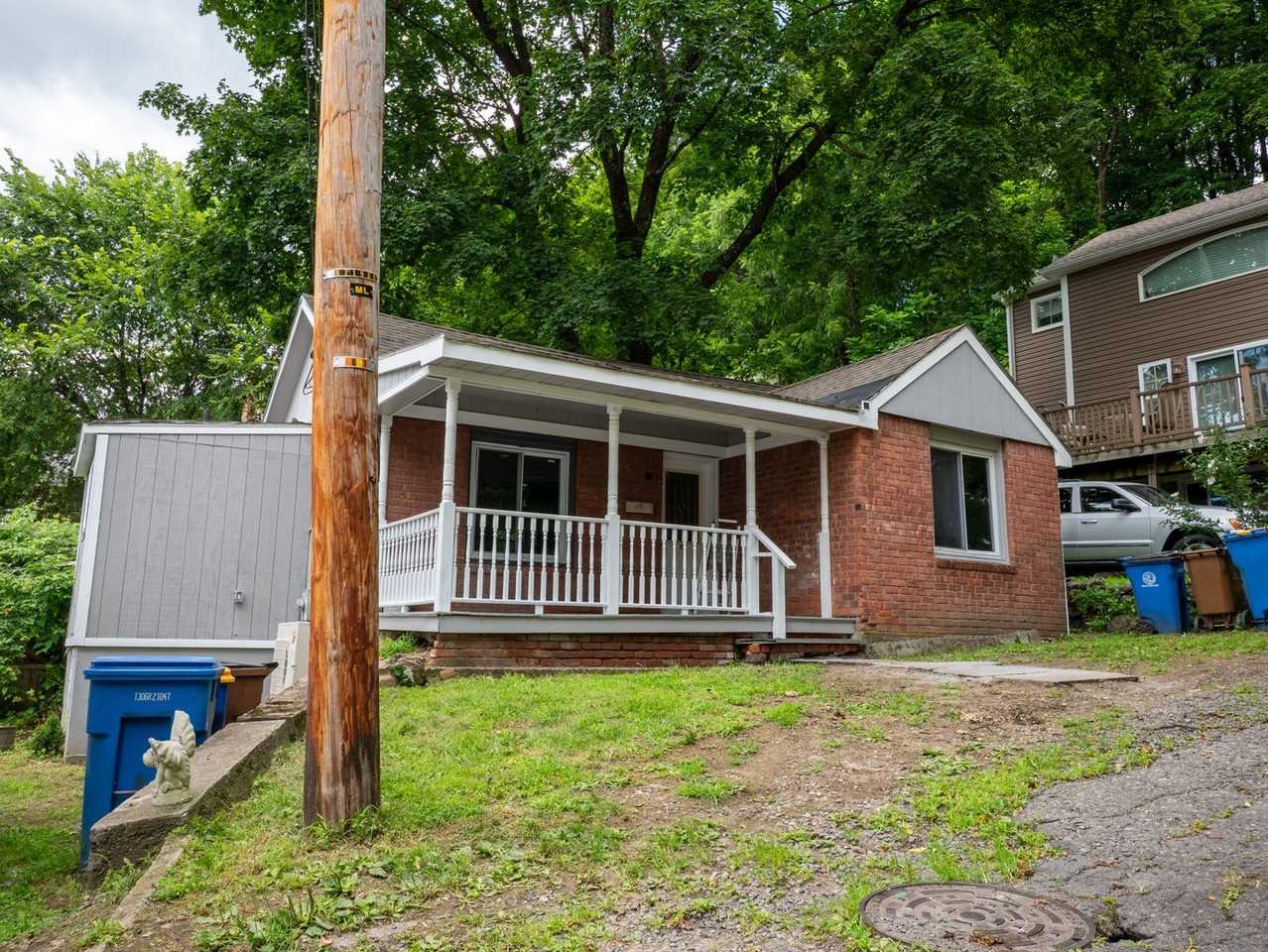 31 Ridge St - Photo 3 of 8