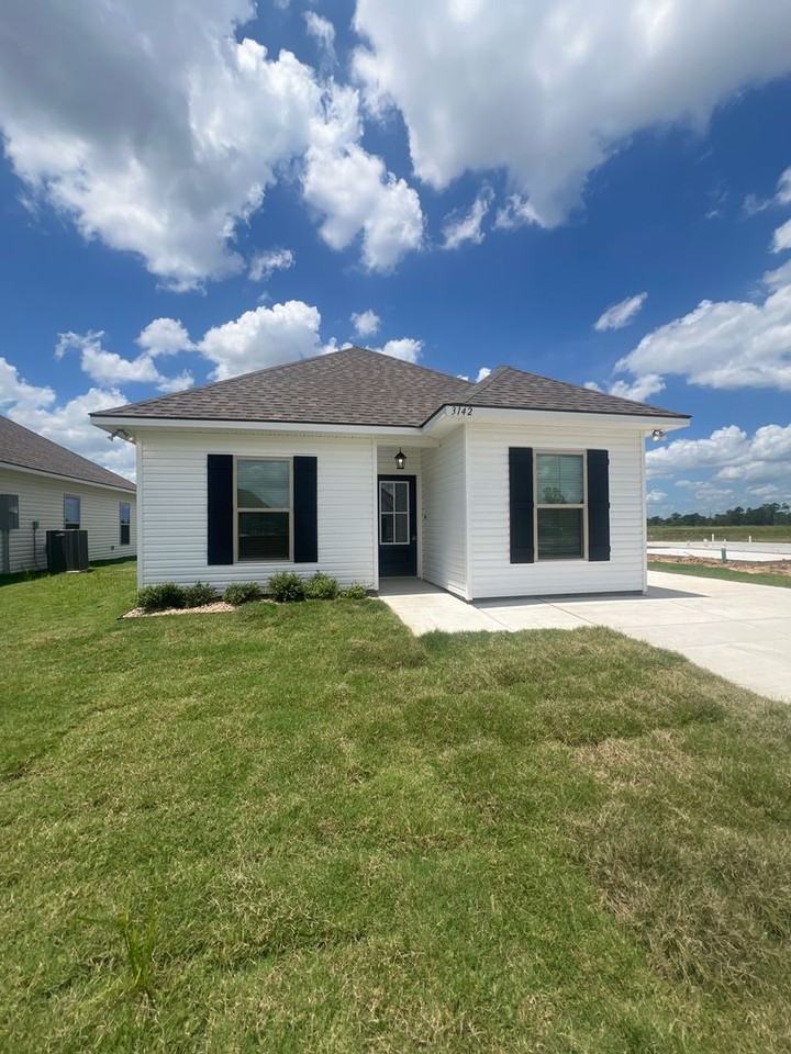 3142 Audubon Cottages - Photo 2 of 19