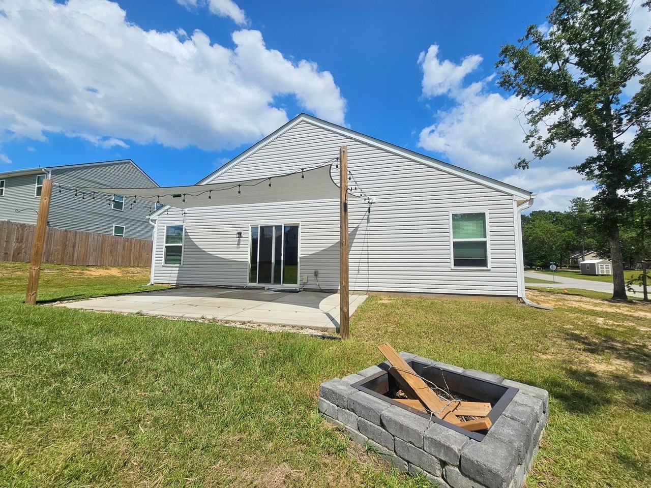 1420 Demila Dr - Photo 2 of 26