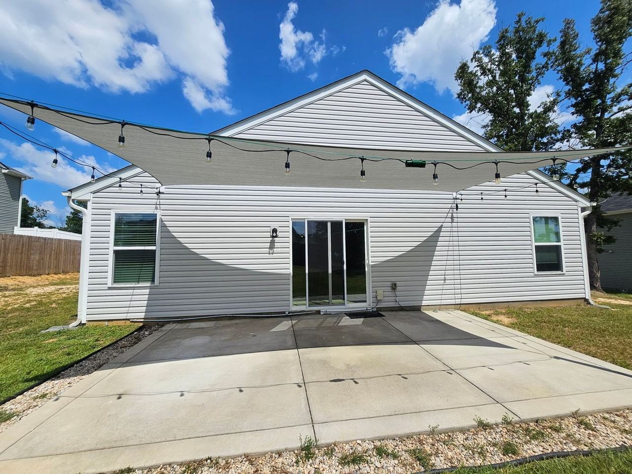 1420 Demila Dr - Photo 3 of 26