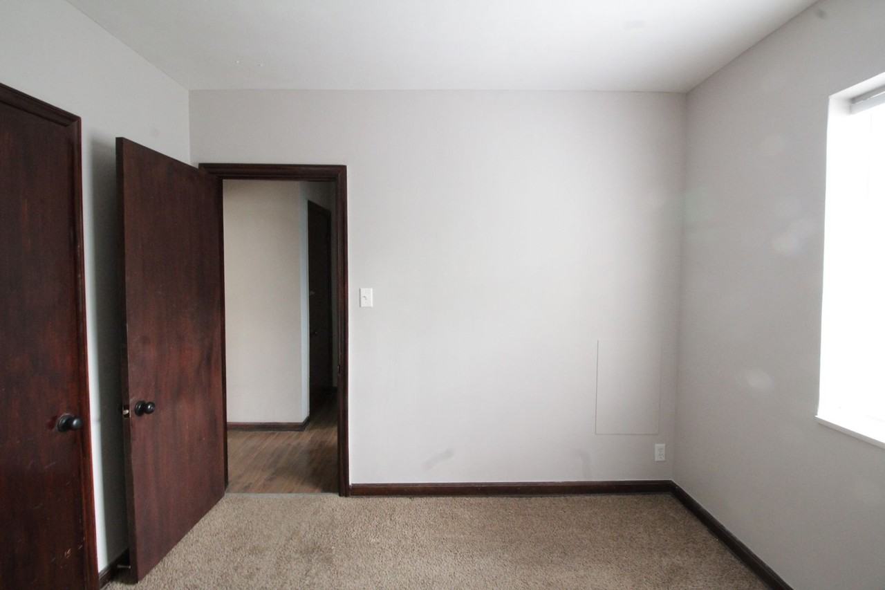 1624 S High St - Photo 3 of 17