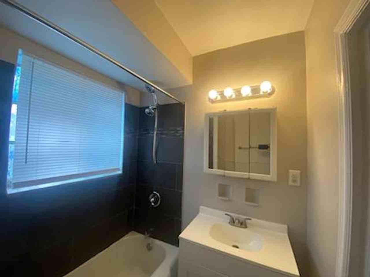 1624 S High St - Photo 7 of 17