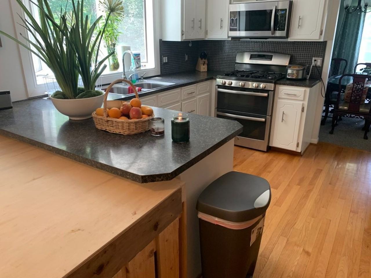 919 Crest Rd - Photo 2 of 15