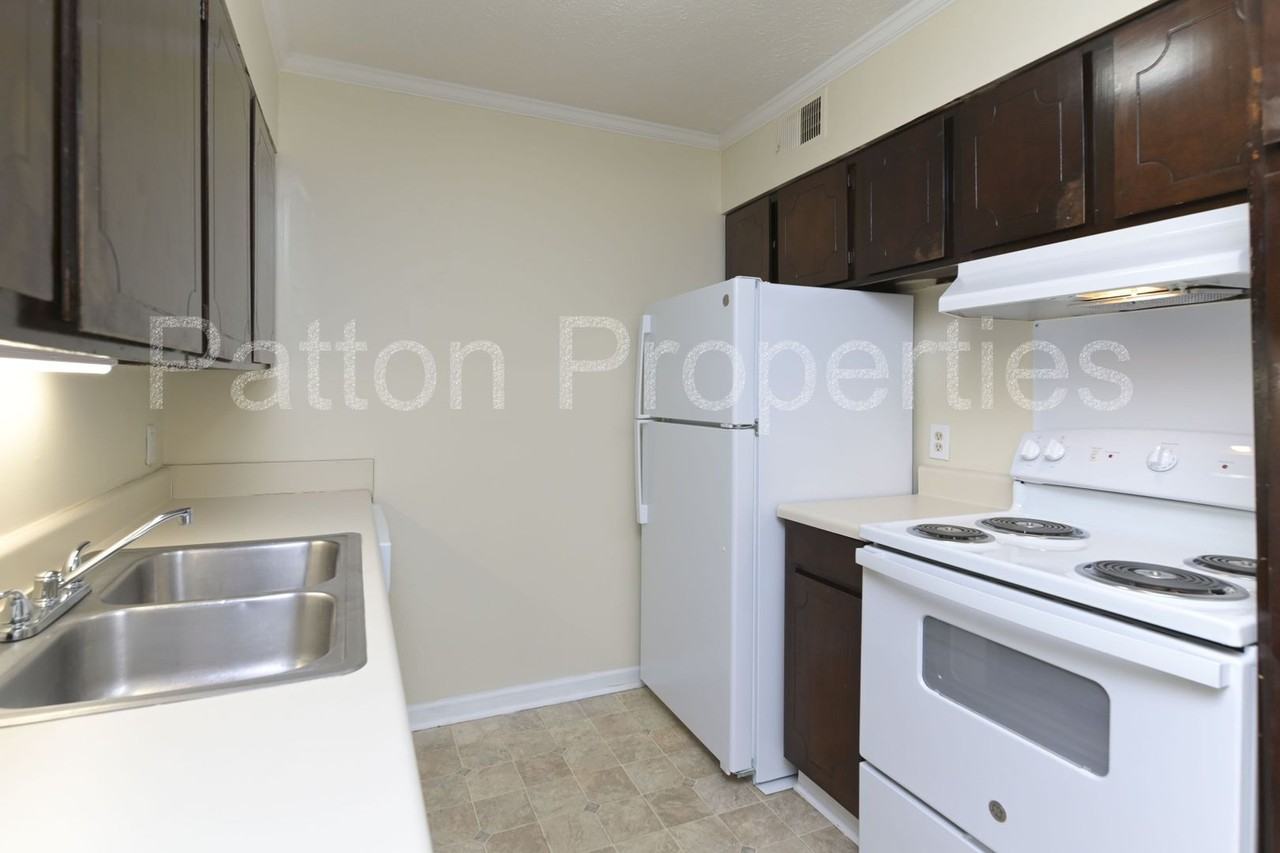 1218 Old Manor Rd - Photo 7 of 17