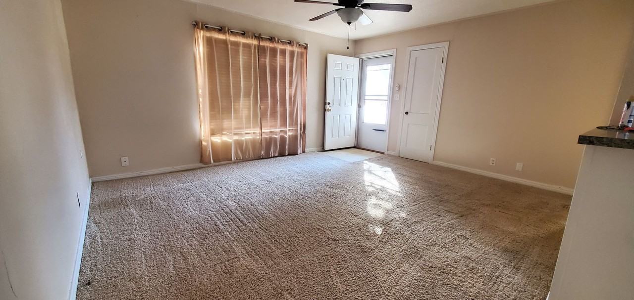 4336 Featherston Ave - Photo 2 of 8