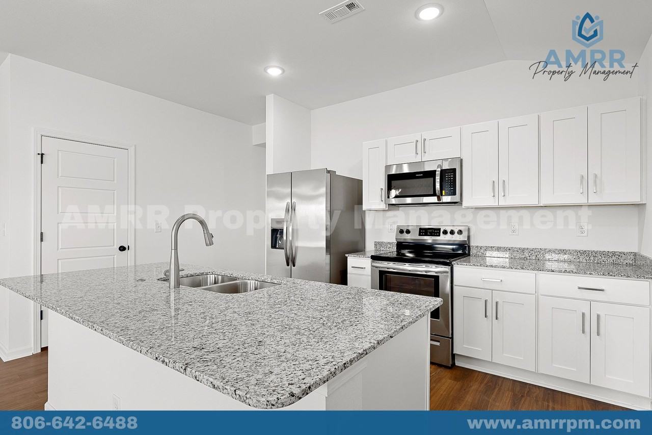 1008 Southwest Shirley Avenue - Photo 4 of 31