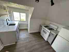 featured image of 753 Rossmore Ave