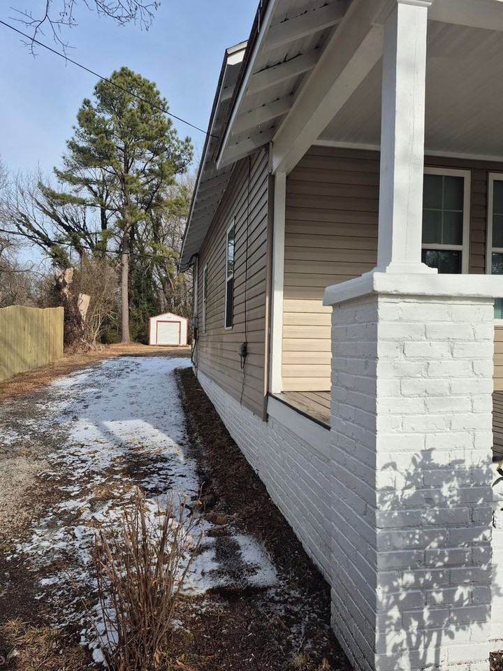 302 Coleman St - Photo 2 of 9