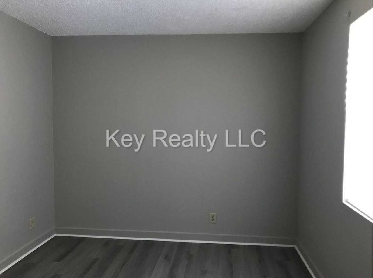 413A Hickory St - Photo 5 of 9