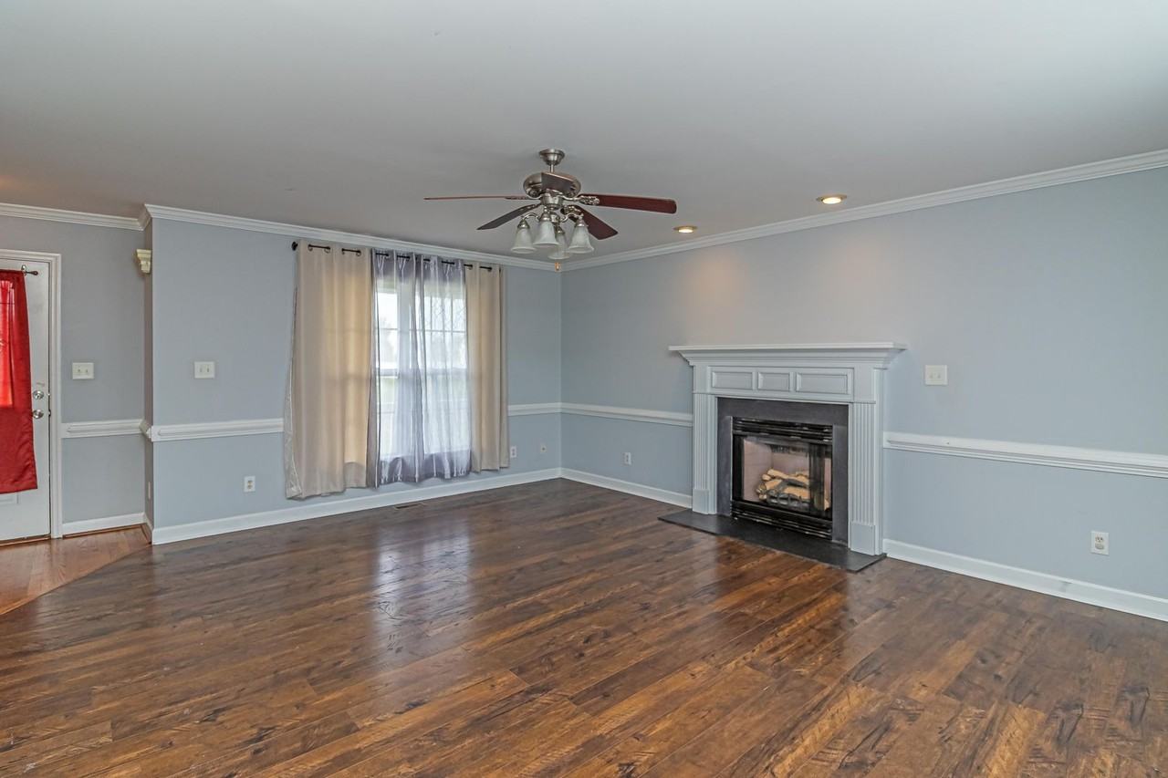 109 Beatrice Dr - Photo 2 of 22