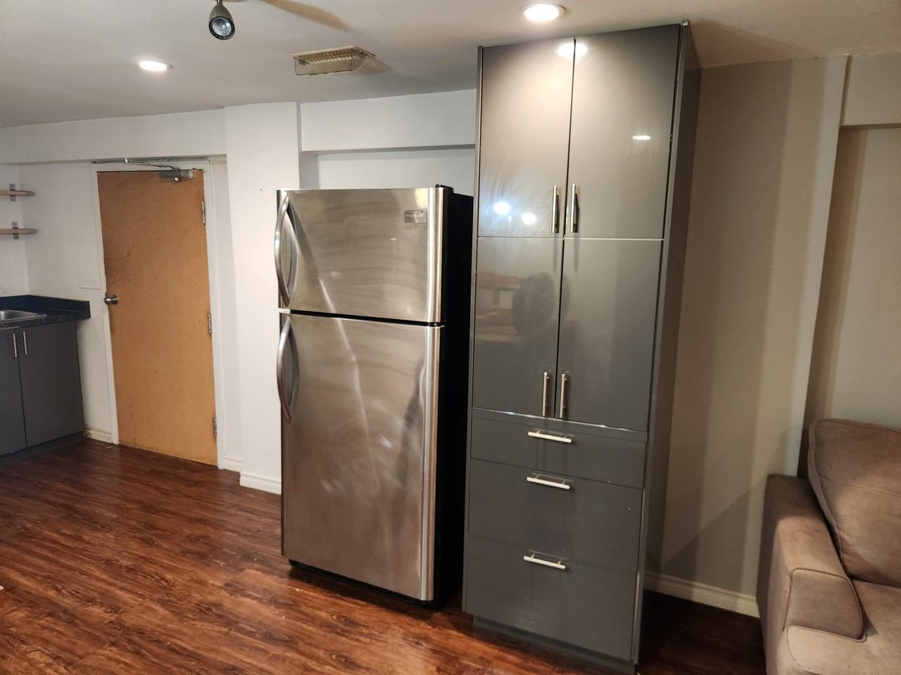 319 Hillcroft Street - Photo 3 of 9