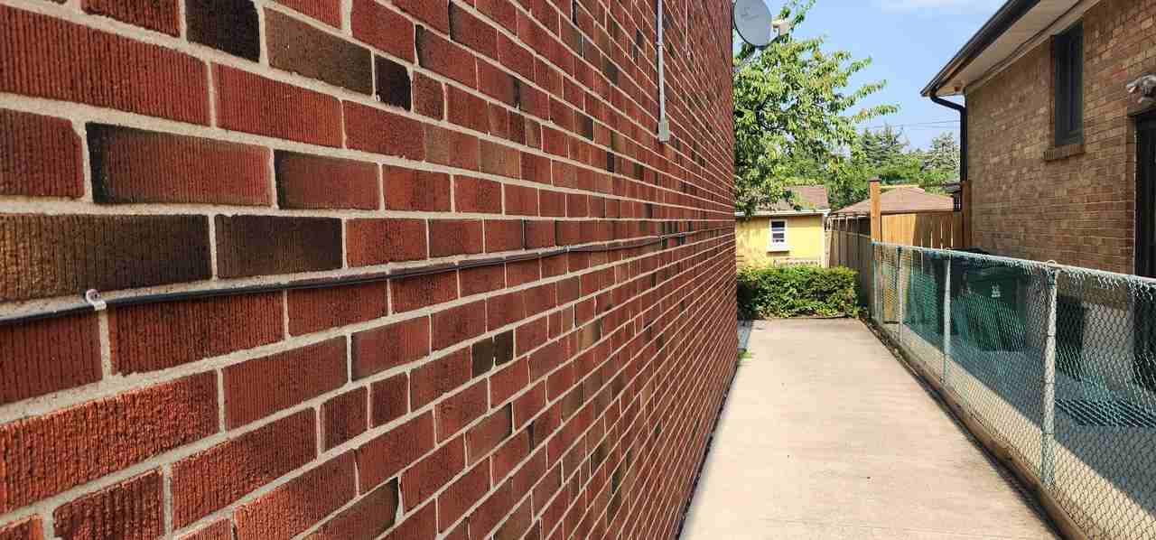 35 Euphrasia Drive - Photo 2 of 17