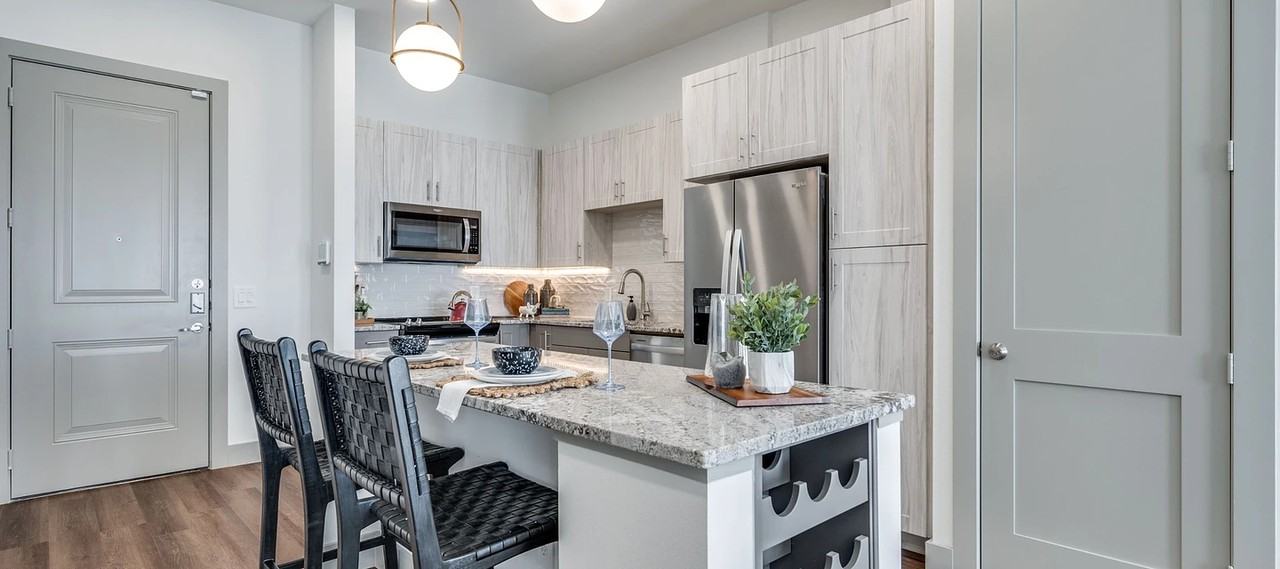 Whistle Stop Lane - Photo 3 of 9